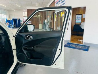 Nissan Juke 1.6 Acenta Premium XTRON Euro 5 5dr