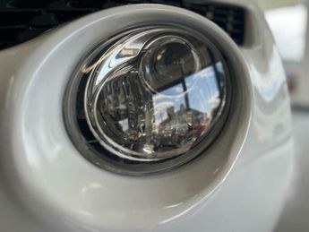 Nissan Juke 1.6 Acenta Premium XTRON Euro 5 5dr