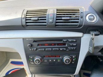 BMW 1 SERIES 2.0 118i SE Steptronic Euro 4 5dr
