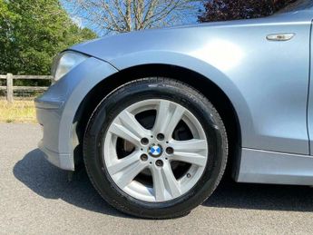 BMW 1 SERIES 2.0 118i SE Steptronic Euro 4 5dr