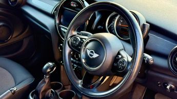 MINI Cooper Cooper Sport C Auto (5Dr)