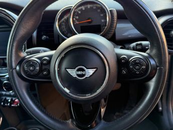 MINI Cooper Cooper Sport C Auto (5Dr)