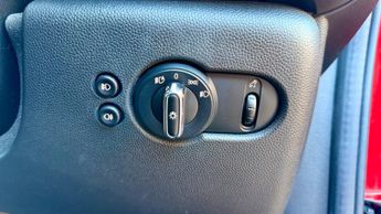 MINI Cooper Cooper Sport C Auto (5Dr)