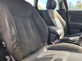 Ford Mondeo GHIA TDCI 140