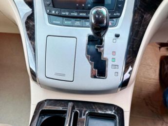 Toyota Alphard Toyota Alphard Hybrid