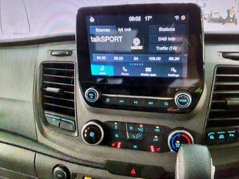 Ford Transit Custom 300 TREND P/V ECOBLUE ++ RARE AUTO + FSH 1 OWNER