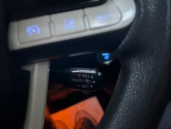 Toyota Prius VVT-I ACTIVE