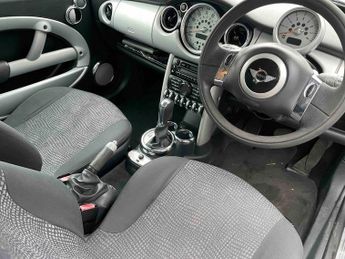 MINI Hatch COOPER