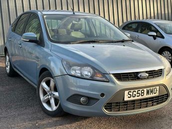Ford Focus 1.6 Zetec Hatchback 5dr Petrol Manual (161 g/km, 99 bhp)