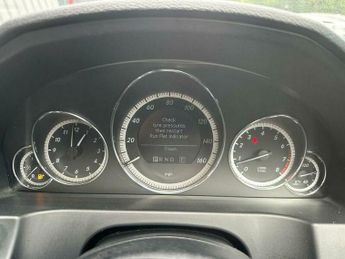 Mercedes-Benz E Class 1.8 E200 CGI BlueEfficiency SE Tiptronic Euro 5 (s/s) 2dr