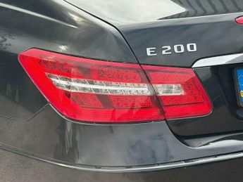 Mercedes-Benz E Class 1.8 E200 CGI BlueEfficiency SE Tiptronic Euro 5 (s/s) 2dr