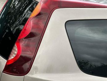Nissan Note 1.6 16V n-tec Auto Euro 5 5dr