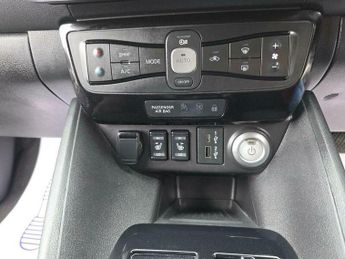 Nissan Leaf 39kWh N-Connecta Auto 5dr