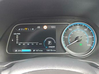Nissan Leaf 39kWh N-Connecta Auto 5dr