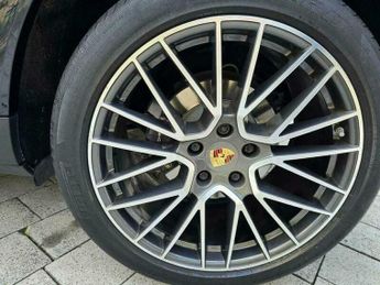 Porsche Cayenne 3.0T V6 TiptronicS 4WD Euro 6 (s/s) 5dr