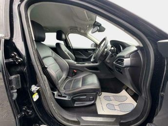 Jaguar F-Pace 2.0 D180 Prestige Auto AWD Euro 6 (s/s) 5dr