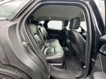 Jaguar F-Pace 2.0 D180 Prestige Auto AWD Euro 6 (s/s) 5dr