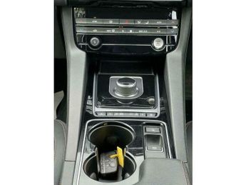 Jaguar F-Pace 2.0 D180 Prestige Auto AWD Euro 6 (s/s) 5dr