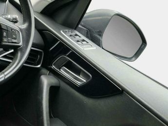 Jaguar F-Pace 2.0 D180 Prestige Auto AWD Euro 6 (s/s) 5dr