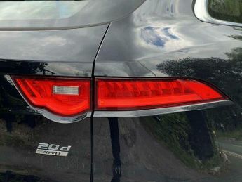 Jaguar F-Pace 2.0 D180 Prestige Auto AWD Euro 6 (s/s) 5dr