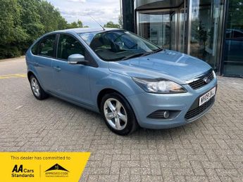 Ford Focus 1.6 Zetec Hatchback 5dr Petrol Automatic (184 g/km, 99 bhp)