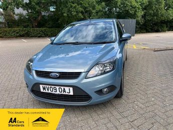 Ford Focus 1.6 Zetec Hatchback 5dr Petrol Automatic (184 g/km, 99 bhp)