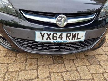 Vauxhall Astra 1.6 16v Design Hatchback 5dr Petrol Auto Euro 5 (115 ps)
