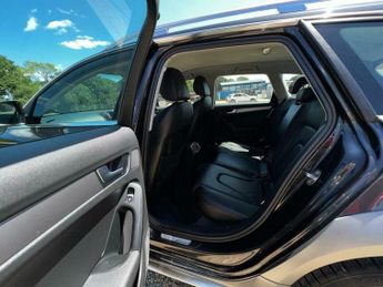 Audi A4 2.0 TDI S Tronic quattro Euro 5 (s/s) 5dr