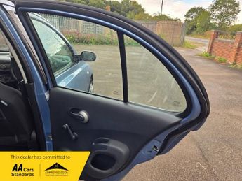 Nissan Micra 1.2 16v Acenta Hatchback 5dr Petrol Automatic (159 g/km, 79 bhp)