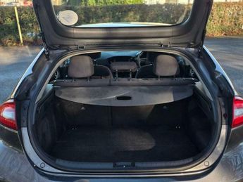 Hyundai Ioniq 1.6 h-GDi 8.9kWh Premium DCT Euro 6 (s/s) 5dr