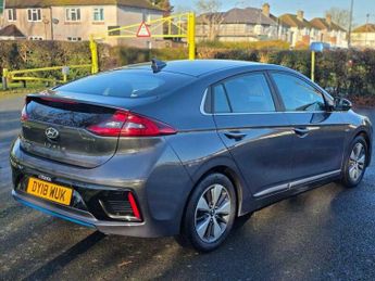 Hyundai Ioniq 1.6 h-GDi 8.9kWh Premium DCT Euro 6 (s/s) 5dr