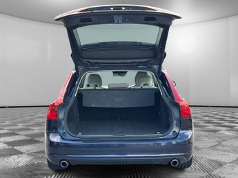 Volvo V90 D4 MOMENTUM