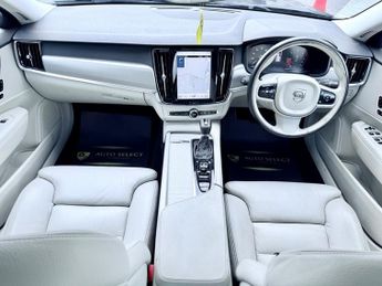 Volvo V90 D4 MOMENTUM