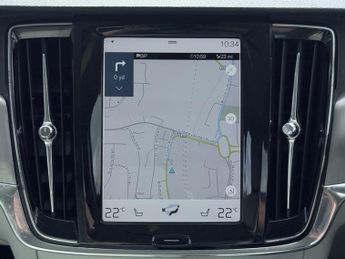 Volvo V90 D4 MOMENTUM