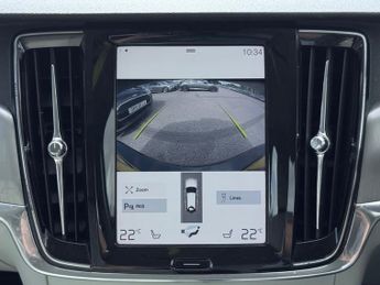 Volvo V90 D4 MOMENTUM