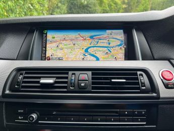BMW 5 SERIES 520d M SPORT