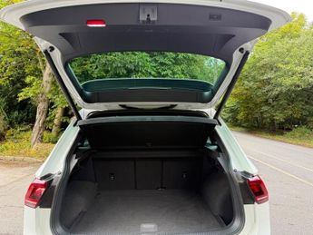 Volkswagen Tiguan R-LINE TECH TSI 4MOTION DSG