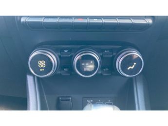 Renault Captur 1.6 E-TECH Hybrid 145 Iconic Edition 5dr Auto Hybrid Hatchback