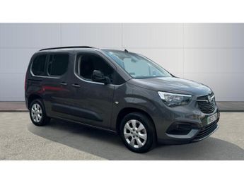 Vauxhall Combo 100kW Design 50kWh 5dr Auto Electric Estate