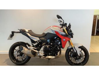  BMW F900 R
