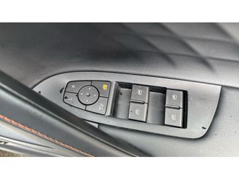MG HS 1.5 T-GDI Trophy 5dr DCT Petrol Hatchback