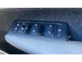 Volvo XC40 1.5 T3 [163] R DESIGN 5dr Geartronic Petrol Estate