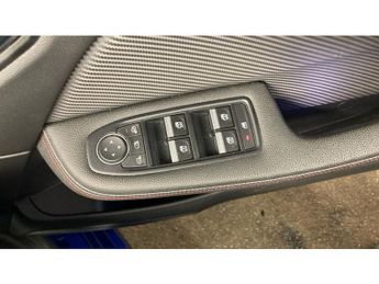 Renault Clio 1.6 E-TECH Hybrid 140 RS Line 5dr Auto Hybrid Hatchback