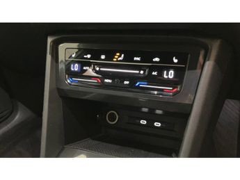 Volkswagen Tiguan 2.0 TDI 200 4Motion R-Line 5dr DSG Diesel Estate