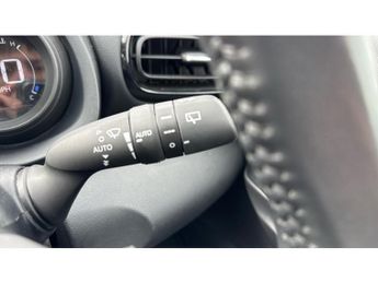 Toyota Yaris 1.5 Hybrid Design 5dr CVT Hybrid Hatchback