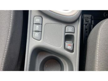 Toyota Yaris 1.5 Hybrid Design 5dr CVT Hybrid Hatchback
