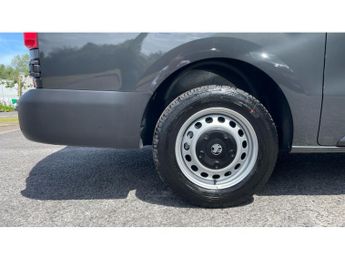 Vauxhall Vivaro L2 Diesel 2.0 Turbo D 145 Prime H1 Van Auto