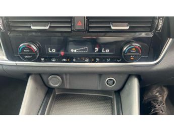 Nissan Qashqai 1.3 DiG-T MH 158 N-Connecta 5dr Xtronic Petrol Hatchback