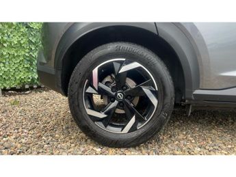Nissan Juke 1.0 DiG-T 114 N-Connecta 5dr DCT Petrol Hatchback