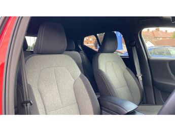 Volvo XC40 2.0 B4P Plus Dark 5dr Auto Petrol Estate